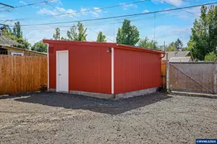 856 Highland Ave NE, Salem, OR 97301 - Photo 13