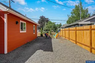 856 Highland Ave NE, Salem, OR 97301 - Photo 15