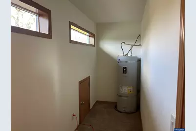 617 SW Monroe St, Sheridan, OR 97378 - Photo 27