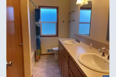 617 SW Monroe St, Sheridan, OR 97378 - Photo 21