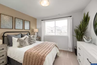 1058 Clemson St, Woodburn, OR 97071 - Photo 17