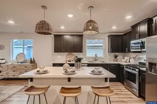 1058 Clemson St, Woodburn, OR 97071 - Photo 9