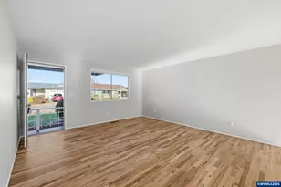 1386 Vanderbeck Ln, Woodburn, OR 97071 - Photo 3