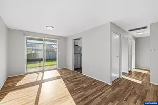 1386 Vanderbeck Ln, Woodburn, OR 97071 - Photo 7