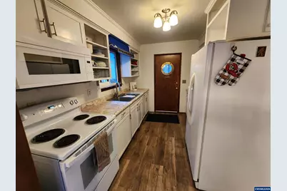 46 E Little Albany Lp, Tidewater, OR 97390 - Photo 17