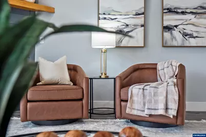 819 Riley Dr, Silverton, OR 97381 - Photo 3