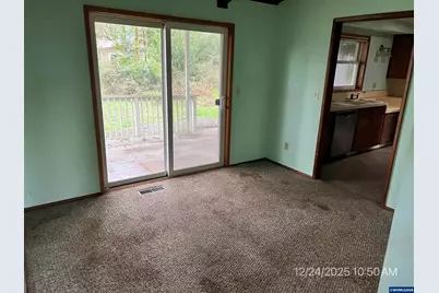 920 NW Edgewood Dr, Albany, OR 97321 - Photo 9