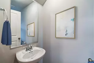 714 Merriott Ln, Woodburn, OR 97071 - Photo 7