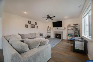 2303 NE Deciduous Ave, Albany, OR 97321 - Photo 7