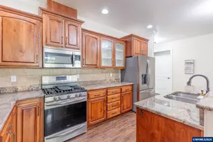 1804 Settlers Spring Dr NW, Salem, OR 97304 - Photo 9