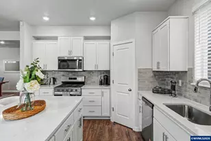 2275 Misty Gln Ave NW, Salem, OR 97304 - Photo 11