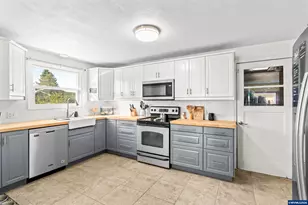 1185 Franklin St, Lebanon, OR 97355 - Photo 11