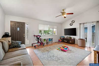 3125 V St St, Springfield, OR 97477 - Photo 5