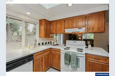 2420 Willona Dr Dr, Eugene, OR 97408 - Photo 3