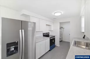 635 Missouri Ave S, Salem, OR 97302 - Photo 11