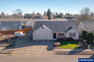 1860 Plateau Dr NE, Salem, OR 97305 - Photo 3