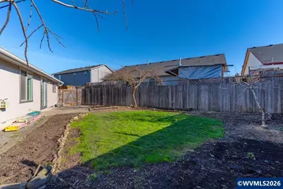 1860 Plateau Dr NE, Salem, OR 97305 - Photo 39