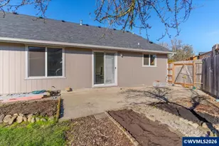 1860 Plateau Dr NE, Salem, OR 97305 - Photo 37