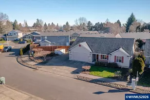 1860 Plateau Dr NE, Salem, OR 97305 - Photo 7