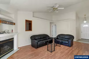 1860 Plateau Dr NE, Salem, OR 97305 - Photo 13