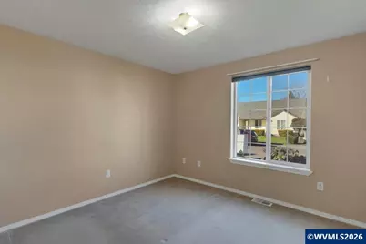 1860 Plateau Dr NE, Salem, OR 97305 - Photo 29