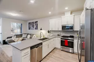 6268 SE Harkness Ln, Hillsboro, OR 97123 - Photo 11