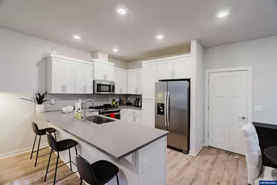 6268 SE Harkness Ln, Hillsboro, OR 97123 - Photo 9