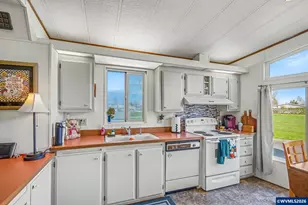 1199 N Terry St, Eugene, OR 97402 - Photo 5