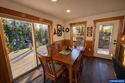 125 Melgard Ct, Detroit, OR 97342 - Photo 13