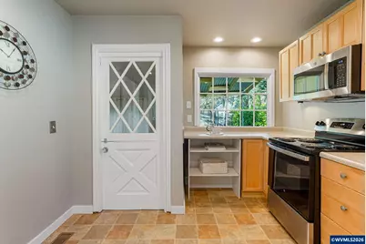 1065 22nd St NE, Salem, OR 97301 - Photo 15