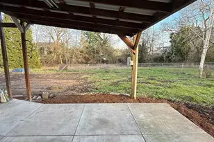 842 E St, Independence, OR 97351 - Photo 9