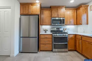 1931 Arroyo Ridge Dr NW, Albany, OR 97321 - Photo 13