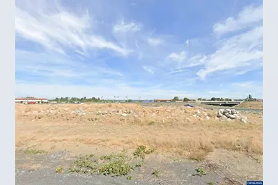 301 S Wanapum Dr, Moses Lake, WA 98837 - Photo 3