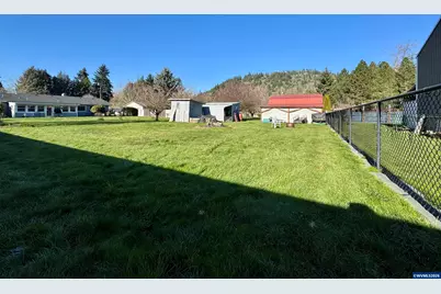 31867 Lawrence St, Lebanon, OR 97355 - Photo 29