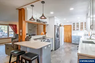 31867 Lawrence St, Lebanon, OR 97355 - Photo 7