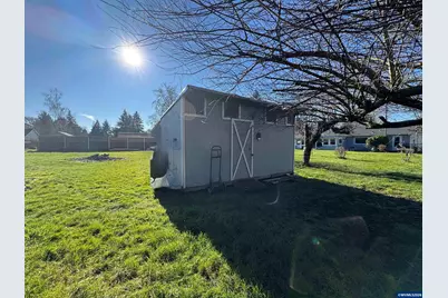 31867 Lawrence St, Lebanon, OR 97355 - Photo 33