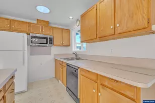 1379 Sallal Rd, Woodburn, OR 97071 - Photo 11