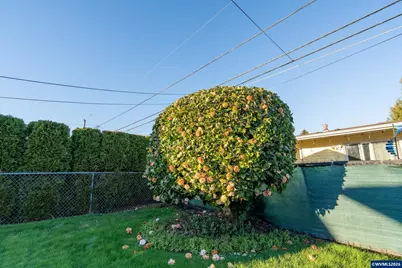 1379 Sallal Rd, Woodburn, OR 97071 - Photo 7