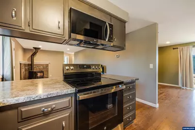 259 N Center St St, Sublimity, OR 97385 - Photo 13