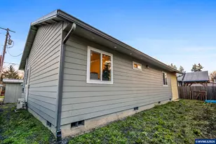 1907 Willow St, Sweet Home, OR 97386 - Photo 17