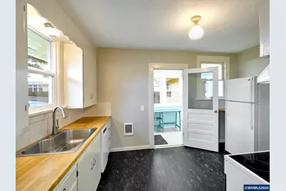 308 A St, Silverton, OR 97381 - Photo 11