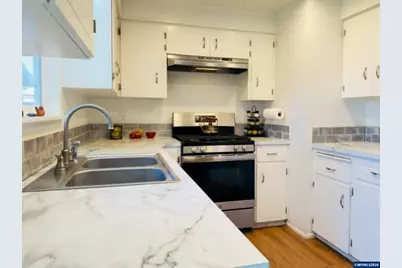 1240 Hood St SE, Albany, OR 97322 - Photo 7