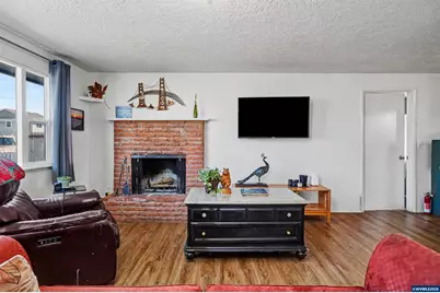 1240 Hood St SE, Albany, OR 97322 - Photo 5