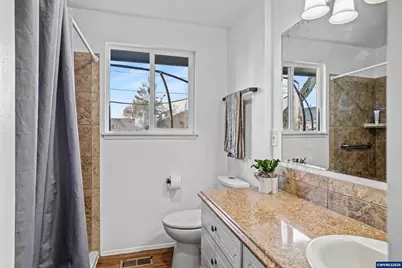 1240 Hood St SE, Albany, OR 97322 - Photo 17