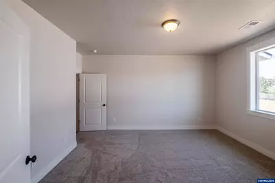 4445 Knotty Pine Ct, Sweet Home, OR 97386 - Photo 25