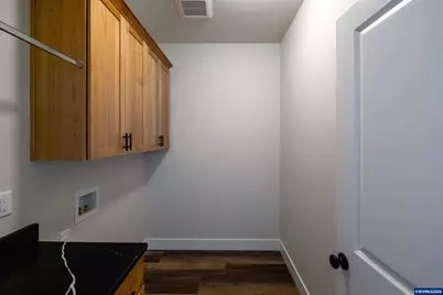 4445 Knotty Pine Ct, Sweet Home, OR 97386 - Photo 21