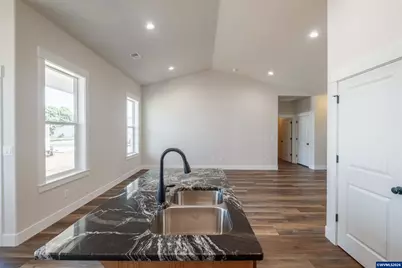 4445 Knotty Pine Ct, Sweet Home, OR 97386 - Photo 19