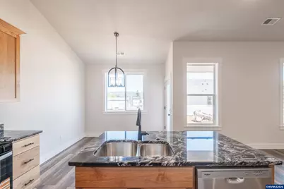 4445 Knotty Pine Ct, Sweet Home, OR 97386 - Photo 13