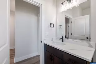 4455 Knotty Pne Ct, Sweet Home, OR 97386 - Photo 13