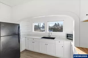 109 E Isabella St, Lebanon, OR 97355 - Photo 9